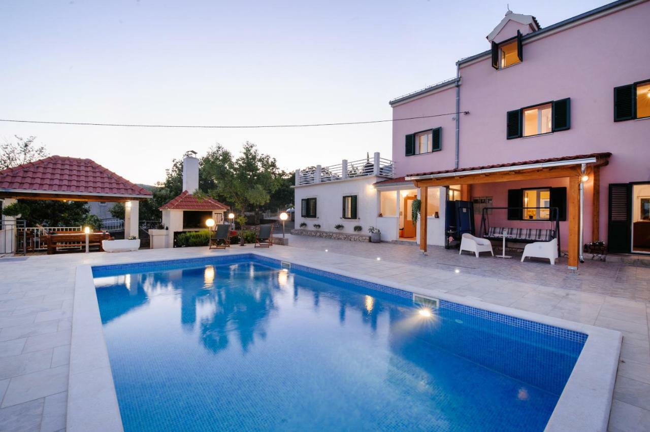 Holiday Home Koprivno Ngoại thất bức ảnh