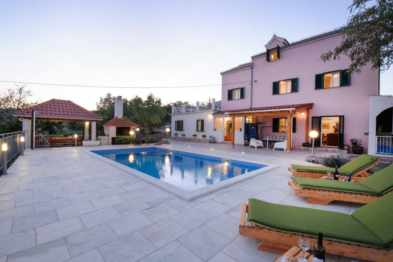 Holiday Home Koprivno Ngoại thất bức ảnh